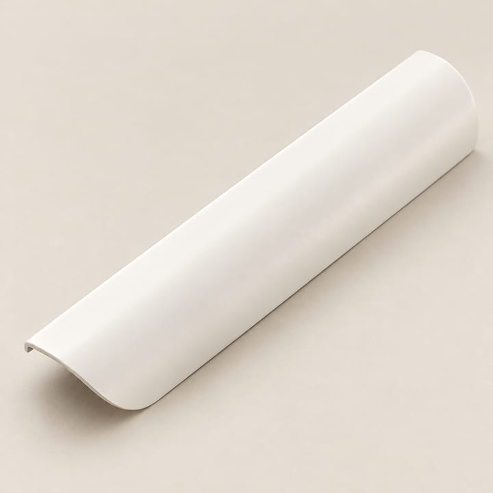 Curve / Brass Cup Pull, White