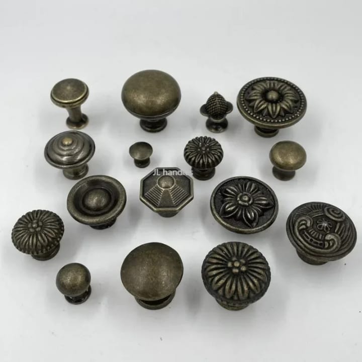 Heritage Antique Bronze Cabinet Knob