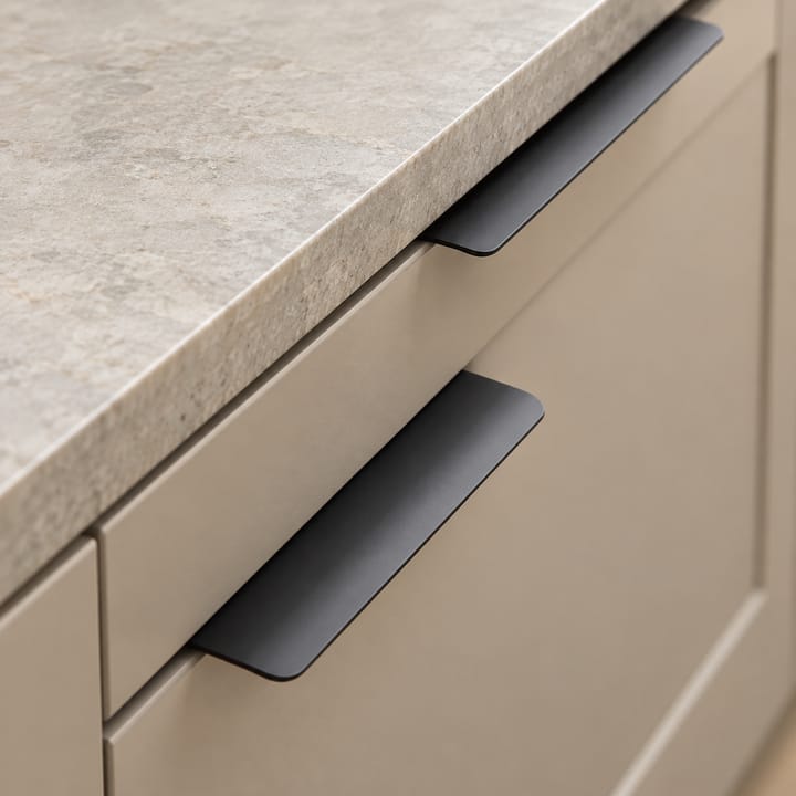 Hide / Slim Cabinet Pull