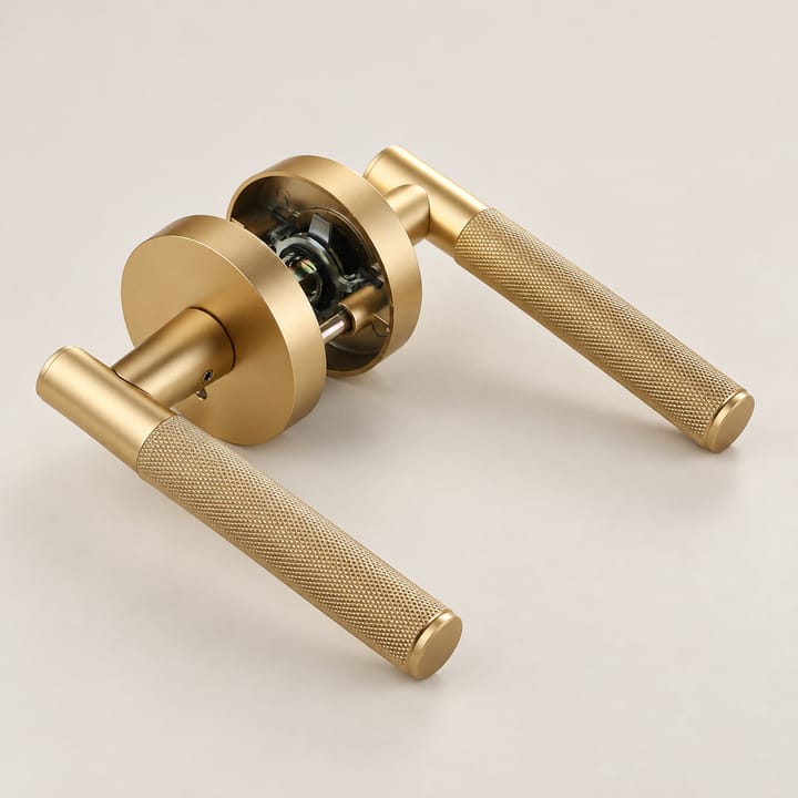 Knurl Privacy Door Lever, Matte gold