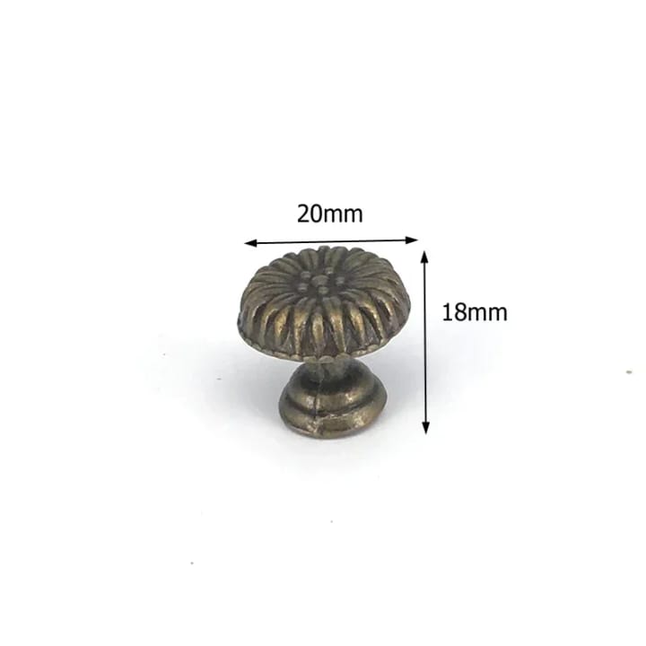 Heritage Antique Bronze Cabinet Knob, Sunflower, 1 in